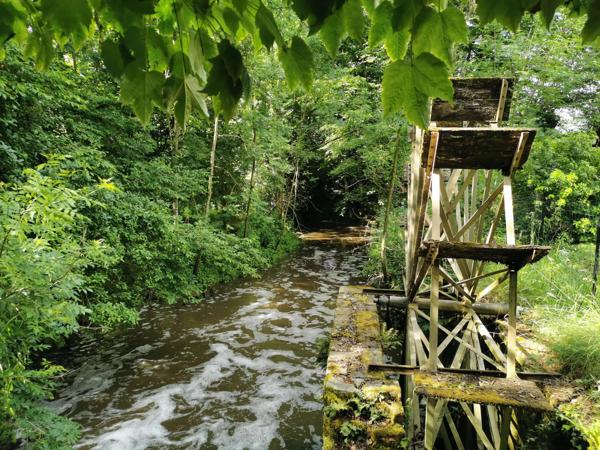 Moulin à vendre avec cours d'eau en Bretagne