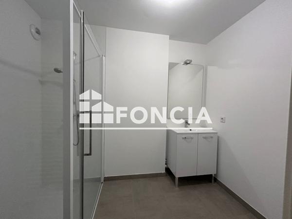 Location Appartement 3 pièces 66.49 m² - RUE DU NEUBOURG Bourgtheroulde-infreville 27520