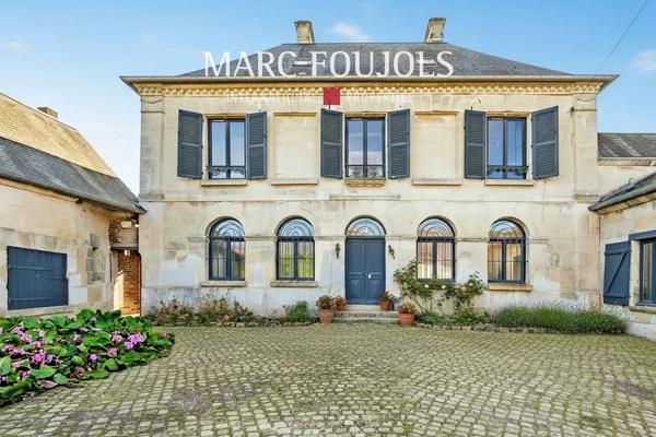 Maison de maître époque du Directoire avec dépendance