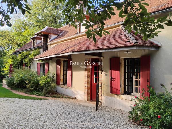 A VENDRE- Pourrain-Toucy - Bourgogne - Longère familiale 5ch et dépendance et 6700 m2  de jardin et bois