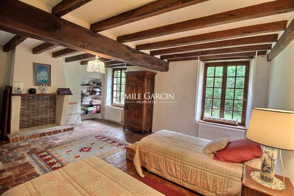 A VENDRE- Pourrain-Toucy - Bourgogne - Longère familiale 5ch et dépendance et 6700 m2  de jardin et bois
