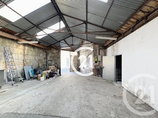 Maison à vendre  3 pièces - 315 m 2   COGNAC  - 16