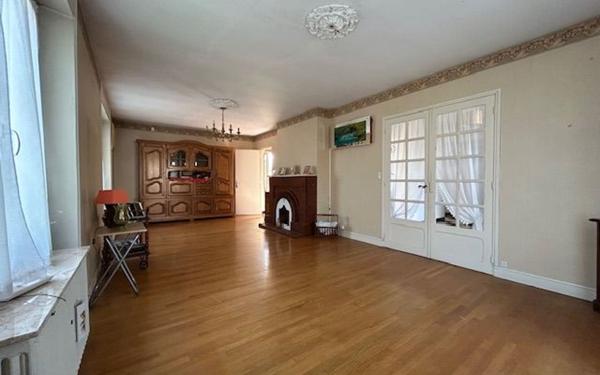 Maison à vendre    5 pièces • 119 m2 Cosne-Cours-sur-Loire