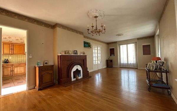 Maison à vendre    5 pièces • 119 m2 Cosne-Cours-sur-Loire
