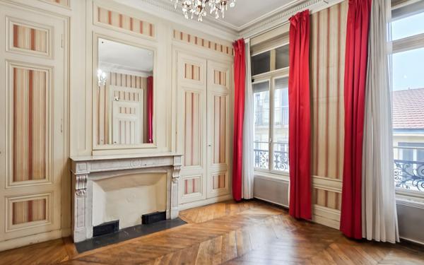 Appartement à vendre    2 pièces • 61,67 m2 Lyon 6