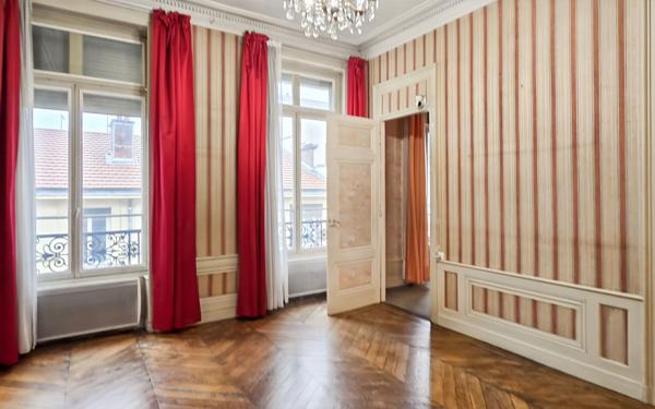 Appartement à vendre    2 pièces • 61,67 m2 Lyon 6