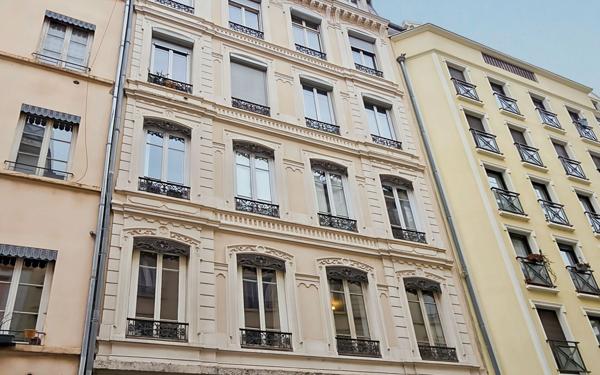 Appartement à vendre    2 pièces • 61,67 m2 Lyon 6
