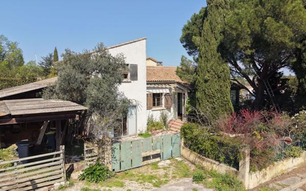 Maison à vendre    4 pièces •  Villeneuve-lès-Avignon