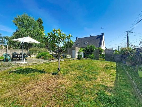 INZINZAC-LOCHRIST :  Maison entièrement rénovée avec jardin et cabanon