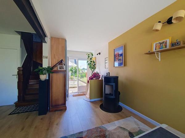 INZINZAC-LOCHRIST :  Maison entièrement rénovée avec jardin et cabanon