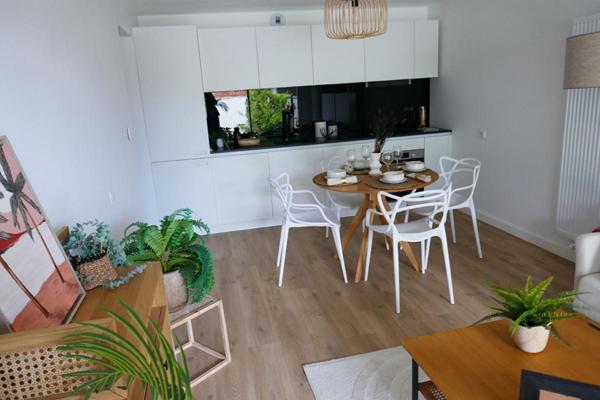 MÉRIGNAC  ST AUGUSTIN  APPARTEMENT DEUX PIECES AVEC JARDIN ET TERRASSE