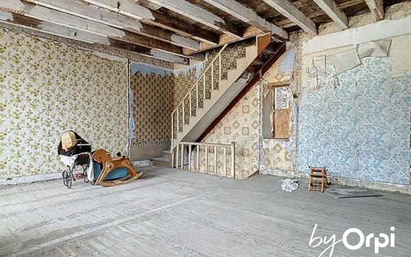 Immeuble à vendre    3 pièces • 307,06 m2 Saint-Gervais-d'Auvergne
