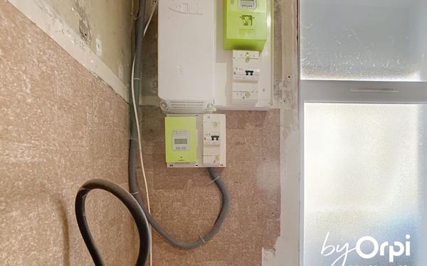 Immeuble à vendre    3 pièces • 307,06 m2 Saint-Gervais-d'Auvergne