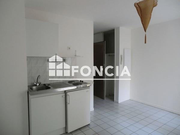 Location Studio 19 m² - 7 RUE DES ARTS Grenoble 38000