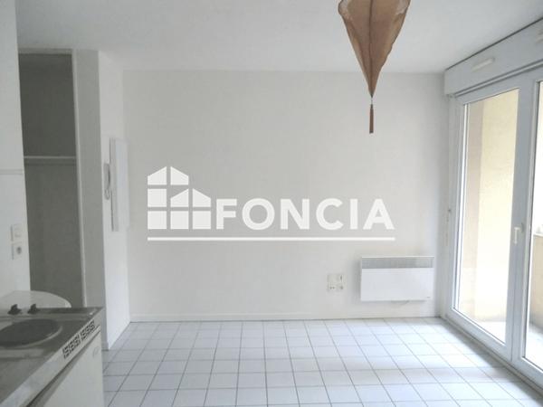 Location Studio 19 m² - 7 RUE DES ARTS Grenoble 38000
