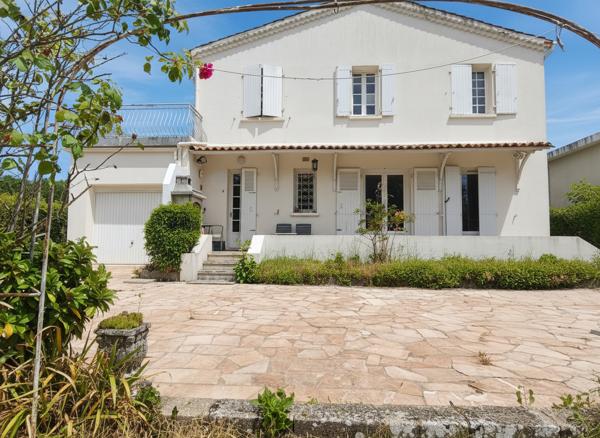 16000 ANGOULEME Maison Angoulême 6 pièces 157 m2