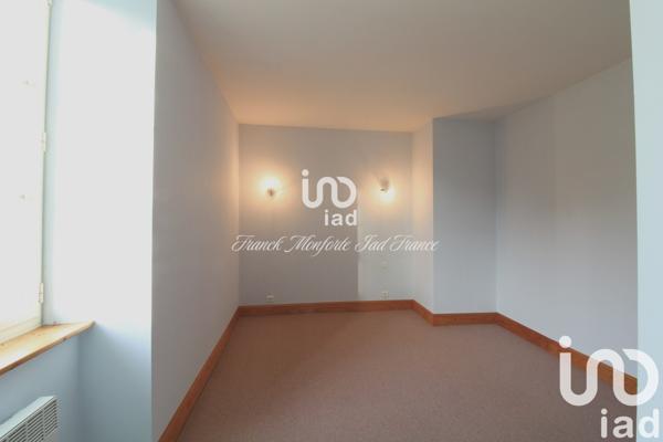 Demeure 8 pièces de 240 m² à Juillac (19350)