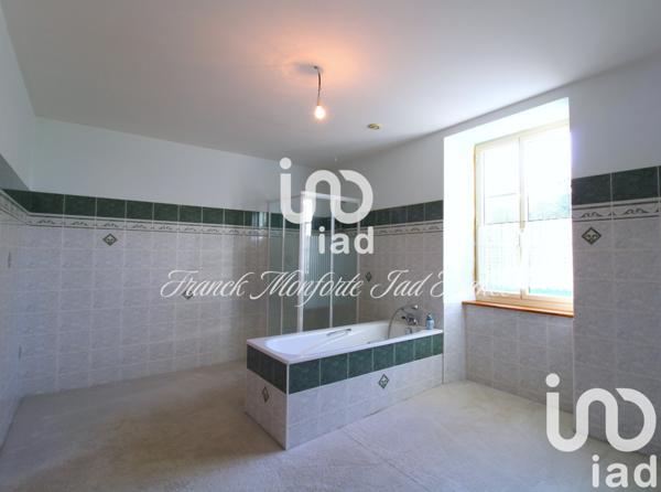 Demeure 8 pièces de 240 m² à Juillac (19350)