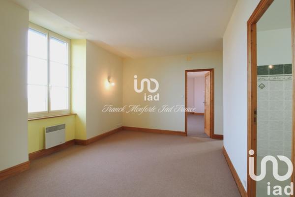 Demeure 8 pièces de 240 m² à Juillac (19350)