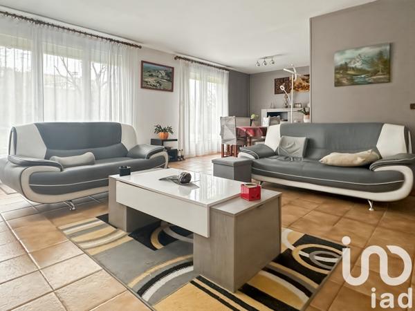 Maison traditionnelle 7 pièces de 130 m² à Othis (77280)