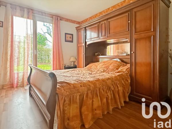 Maison traditionnelle 7 pièces de 130 m² à Othis (77280)