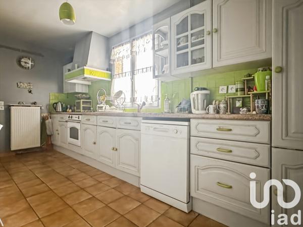 Maison traditionnelle 7 pièces de 130 m² à Othis (77280)