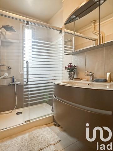 Maison traditionnelle 7 pièces de 130 m² à Othis (77280)