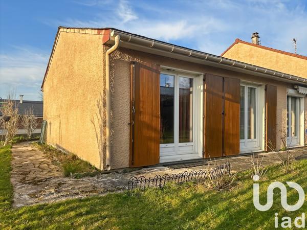 Maison traditionnelle 7 pièces de 130 m² à Othis (77280)