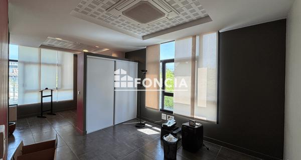 Location Local commercial 7 pièces 196.5 m² - Avignon 84000