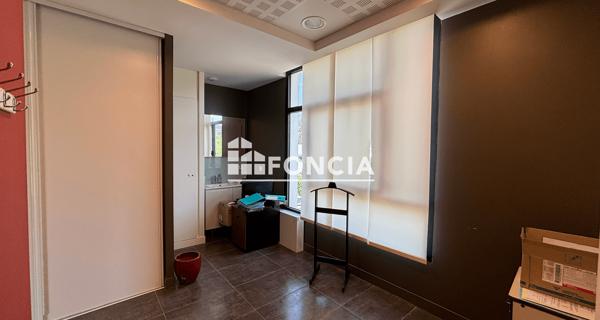 Location Local commercial 7 pièces 196.5 m² - Avignon 84000