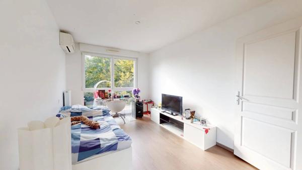 Maison familiale 4 chambres avec grand jardin