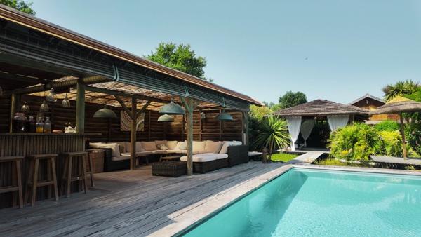 Maison style balinais de 10 pièces