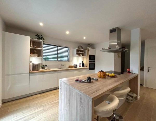 Belle maison contemporaine de 2022 – 4 chambres – Terrain 780 m² – Proche du port de Sciez