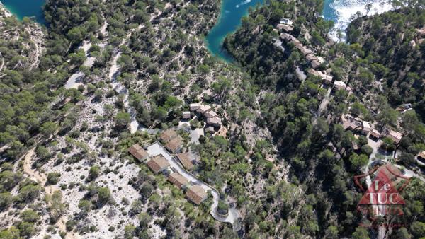 A VENDRE EN PAYS DE VERDON BELLE VILLA AVEC ACCÈS PRIVÉ AU LAC  Esparron-de-Verdon (04800)