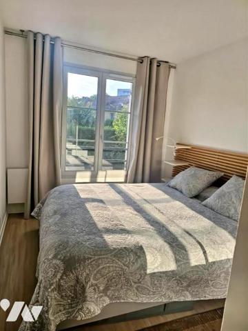 A VENDRE - EN EXCLUSIVITE - FERNEY VOLTAIRE - Appartement deux pièces- balcon - garage - 