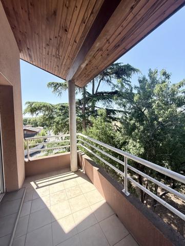Appartement
         3 pièces
        - 64 m² 200 000 € *