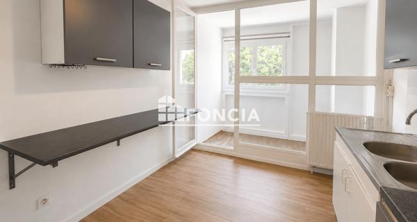 À vendre Appartement 2 pièces 60 m² - Villeneuve-lès-avignon 30400