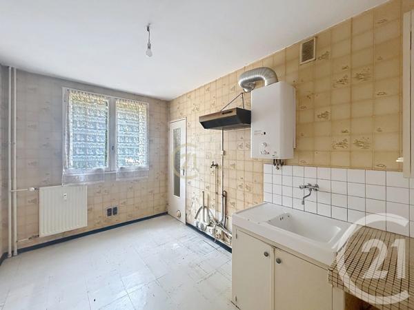 Appartement T4 à vendre  4 pièces - 65 m 2   ST JACQUES DE LA LANDE  - 35