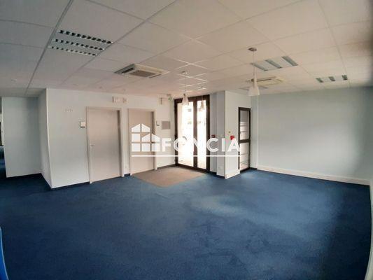 Location Local commercial 8 pièces 227 m² - Saint-dié-des-vosges 88100