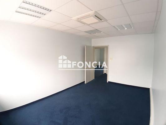 Location Local commercial 8 pièces 227 m² - Saint-dié-des-vosges 88100