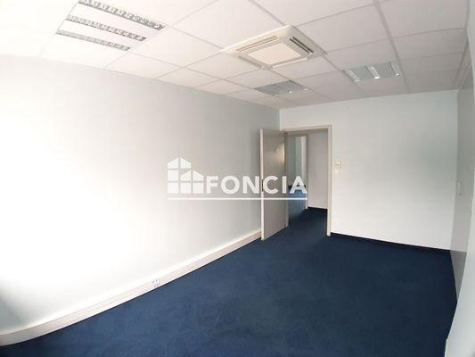 Location Local commercial 8 pièces 227 m² - Saint-dié-des-vosges 88100