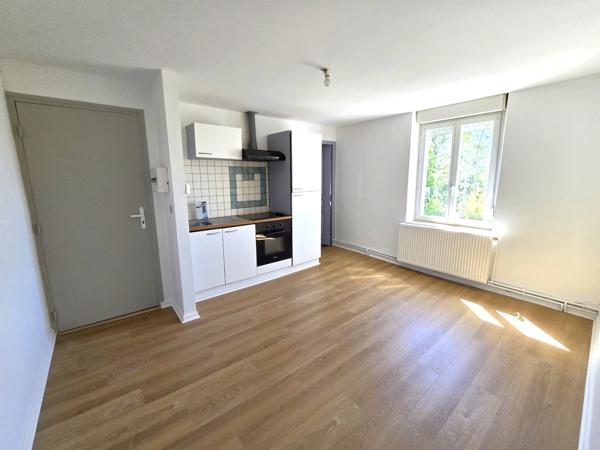 HIRSON (02) - 🏢 Vente immeuble de 4 appartements rénovés.