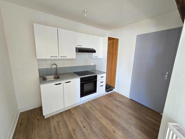 HIRSON (02) - 🏢 Vente immeuble de 4 appartements rénovés.
