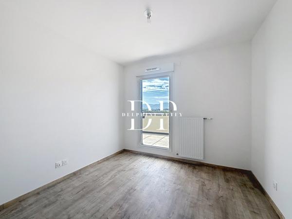 Appartement à vendre 4 pièces de 100,6 m2 AMBILLY (74)