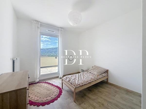 Appartement à vendre 4 pièces de 100,6 m2 AMBILLY (74)