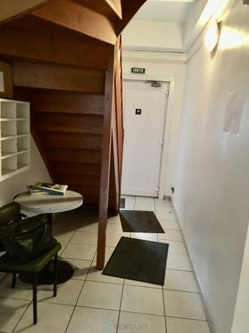 IMMEUBLE DE RAPPORT / 13 STUDIOS MEUBLES A 600m DE L'IUT.