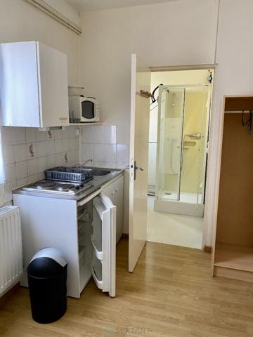 IMMEUBLE DE RAPPORT / 13 STUDIOS MEUBLES A 600m DE L'IUT.