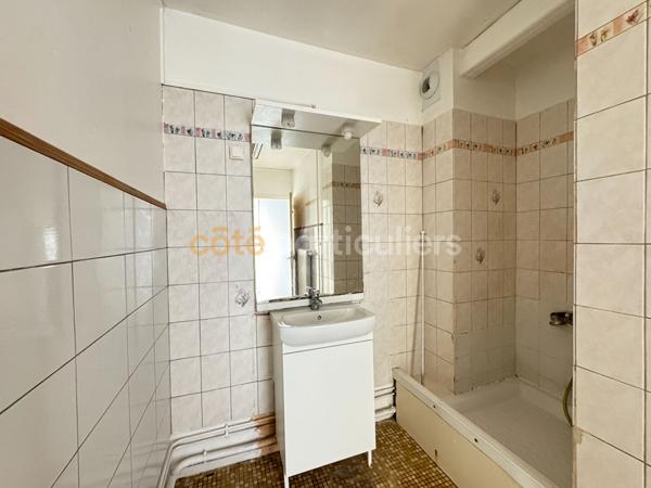Vente
                Appartement60,28 m² - 3 Pièces -
                    ORLEANS (45000)