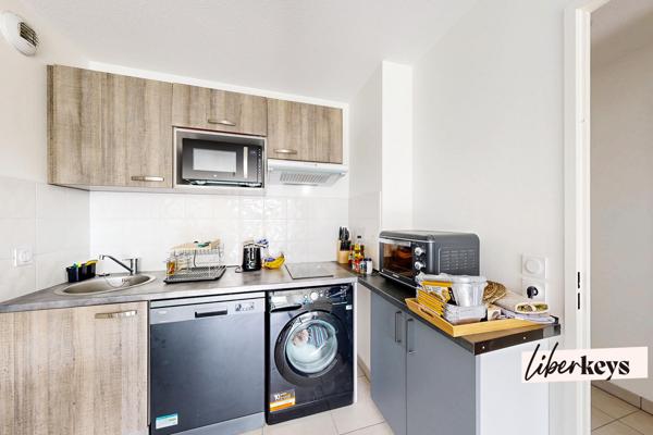 À Pessac - Investissement locatif sécurisé – T2 vendu occupé (louer actuel: 585€ CC).