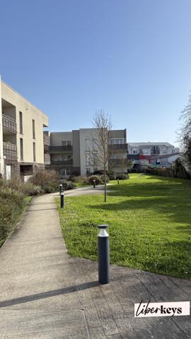 À Pessac - Investissement locatif sécurisé – T2 vendu occupé (louer actuel: 585€ CC).